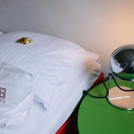 18Arts Hotel - Living In A Gallery!-2