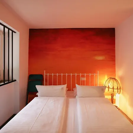 18Arts Hotel - Living In A Gallery!-3