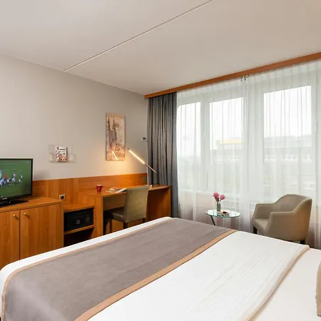 Leonardo Hotel Köln Bonn Airport-3